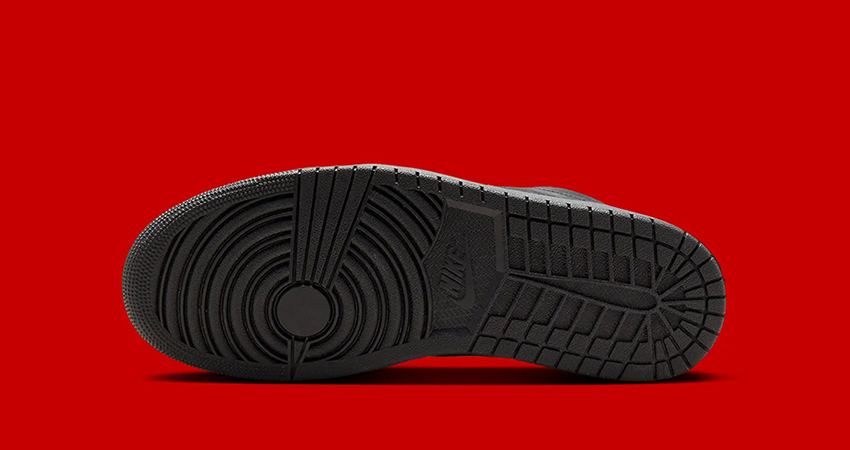 The Air Jordan 1 Low SE Craft Dark Smoke Grey Steals The Sneaker Show down