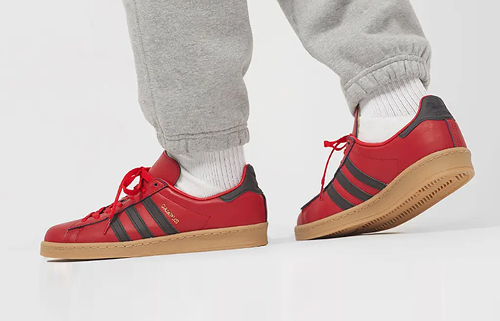 size x adidas Campus 80 City Flip Pack Red IG6160 onfoot left