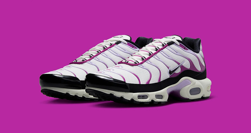 Purple Fade Takes Over The Nike Air Max Plus front corner