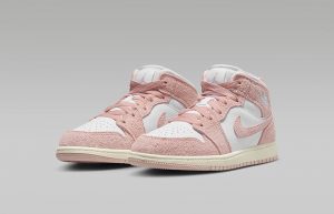 Air Jordan 1 Mid SE PS Legend Pink FN7493 161 front corner