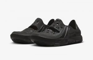 Nike ISPA Universal Black DM0886 002 front corner